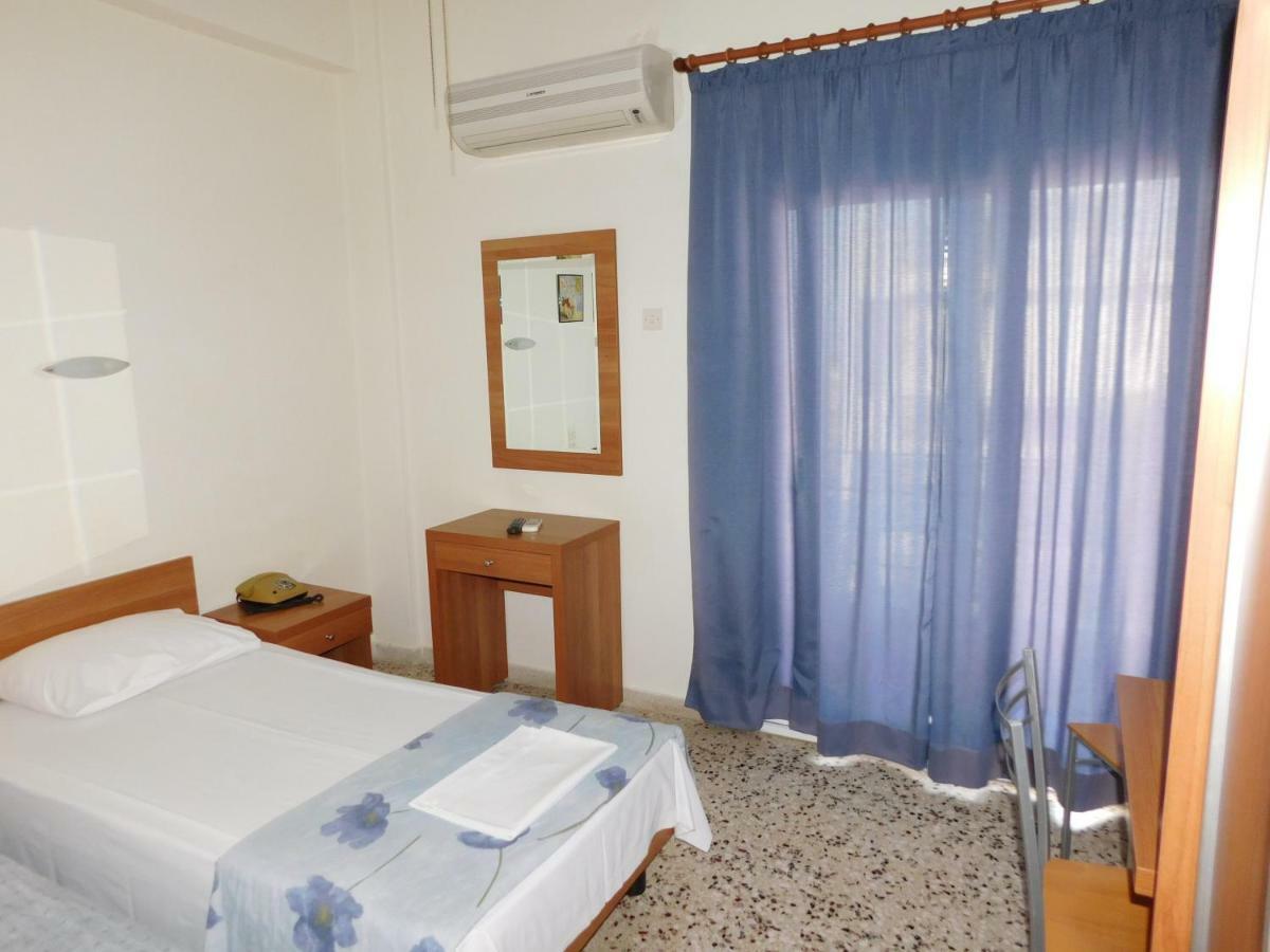 Ωρεοι Hotel Loutra Edipsou  ภายนอก รูปภาพ